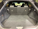 普段のお買い物や通勤、送迎等に十分な荷室スペースを確保しております。セカンドシートを倒すと、大きな荷物の積載も可能です♪