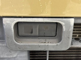 【スマートアシスト】走行中に前方の車両等を認識し、衝突しそうな時は警報とブレーキで衝突回避と被害軽減をアシスト。より安全にドライブをお楽しみいただけます。