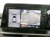 アラウンドビュ-モニタ-装備。上から見下ろしているような映像が表示されるので、車庫入れ時も安心です!