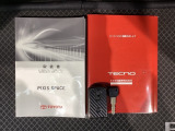 スマートキーは鍵をバッグに入れたままでもドアロックの開閉やエンジンのON・OFFができます。夜間や雨の日も鍵を探さなくて良いので便利です。