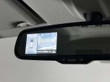 バックミラーにアラウンドビューモニターの表示も可能です!