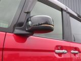 ■サイドミラーにもウィンカーが付いているので、歩行者などの視界に入りやすくなり安全です♪