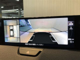 駐車時に後方がリアルタイム映像で確認できます。大型商業施設や立体駐車場での駐車時や、夜間のバック時に大活躍!運転スキルに関わらず、今や必須となった装備のひとつです!