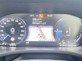 メーターは全面が液晶ディスプレイとなっており、メーターのデザインを複数から選択できます またメーター中央のスペースはナビ画面を映すなど、多機能な表示をすることができます