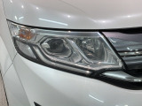 LEDヘッドライトは、点灯の瞬間から最大光量を発揮し、突然暗くなるトンネルなどでの安定感を高めます。