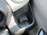 運転席で使用できるドリンクホルダーです。
