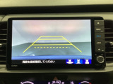 バックでの車庫入れも安心です! リアカメラが付いているバックモニター付のナビを装備しております。操作線もついており距離感も画面から確認できます。