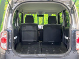 普段のお買い物や通勤、送迎等に十分な荷室スペースを確保しております。セカンドシートを倒すと、大きな荷物の積載も可能です♪