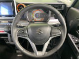 【純正革巻きステアリング】上質な革を使用することで、手にしっかり馴染みとても運転しやすいハンドルです♪