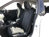 多くのかたがドイツ車に求められるのがしっかり造り込まれたシート。長距離移動時の疲労軽減はもちろん、しっかり運転姿勢をキープできる形状など、ぜひオーナーとなって体感してください。