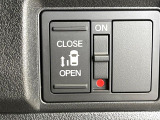 【パワースライドドア】スマートキーや運転席のスイッチでスライドドアの開閉が可能♪電動だから力を入れてドアを開ける必要が無く、小さいお子様でも、重い荷物を持っている時もラクに開け閉めできます♪