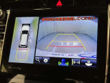 バックガイドモニターで、後方を確認しながら安心して駐車することができます。運転初心者も熟練者も必須の機能ですよ!