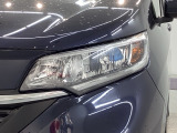 LEDヘッドライトは、点灯の瞬間から最大光量を発揮し、突然暗くなるトンネルなどでの安定感を高めます。