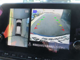 周囲の状況が分かるアラウンドビューモニター搭載。苦手な縦列駐車もこれがあれば安心ですね。