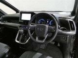 ご覧の車両以外にも多数のU-Carを展示販売しております。