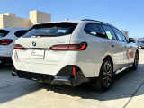 BMWのお車は、&ldquo;駆け抜ける歓び&rdquo;を体現しております。走行の安定性とコーナリングの良さを追求し、思い通りにハンドルの操作可能です。