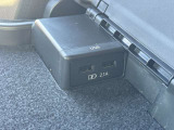 USB端子が差し込めるようになっています!ケーブルを接続することで、車内でスマートフォン等の充電が可能に!
