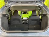 普段のお買い物や通勤、送迎等に十分な荷室スペースを確保しております。セカンドシートを倒すと、大きな荷物の積載も可能です♪
