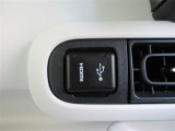 車内でお好きなエンタメ楽しめるHDMI&USBポート
