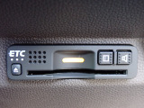 ■【ETC車載器】が装備されています。セットアップをしてお渡しとなり、ETCカードを差し込むだけで高速道路の利用が可能です。