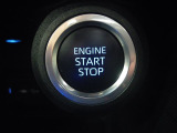 ワンプッシュで楽々エンジンスタート!キーを取り出さず、ドアノブに触れるだけでドアを施錠&解錠も可能です。