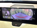 【360&deg;ビューモニター】専用のカメラにより、上から見下ろしたような視点で360度クルマの周囲を確認することができます☆死角部分も確認しやすく、狭い場所での切り返しや駐車もスムーズに行えます。