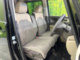 運転席シート廻りは使用感も少なく、良好な状態となっています。丁寧に使われていたことがよくわかりますね。