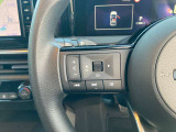 ■ステアリングスイッチ■ハンドル手元でオーディオの操作が簡単に出来ます。運転中でもナビまで手を伸ばさずに操作が出来て安心です。