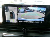 アラウンドビュ-モニタ-装備。上から見下ろしているような映像が表示されるので、車庫入れ時も安心です!