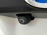 バックカメラ ナビゲーション等を装着した場合には車両の前後左右に搭載した4つのカメラにより、車庫入れや狭い道でのすれ違いをしっかりサポートするパノラマモニター対応カメラが付いてます