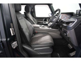 Gクラス AMG G63 4WD マヌファクトゥーアプログラム グレー/黒革