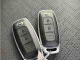 インテリジェントキー2個付いてます