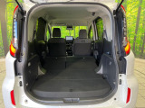 後席を格納すると、これだけの広さが!シーンに合わせたシートアレンジで、大きな荷物も積むことが出来ます♪