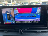 『アラウンドビューモニター』はスムーズな駐車と安全確認をサポートします。