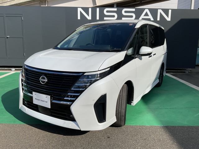 セレナ 1.4 e-POWER ハイウェイスターV 