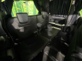 3列目シートはもちろん状態良好☆大人でもゆったりと座って頂けますので、大人数でのお出かけもラクラクです♪ご家族で、気の知れた仲間で、ドライブに行くのが楽しみですね♪