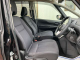 ゆったり座れる運転席シート、状態も良好です!!!