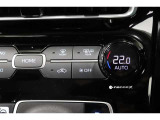 室内を快適温度にするオートエアコン!スイッチもシンプルで操作しやすく、オールシーズン快適なドライブに出かけられますね♪