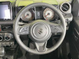 【純正革巻きステアリング】上質な革を使用することで、手にしっかり馴染みとても運転しやすいハンドルです♪