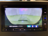 リアカメラ付で、後方をナビ画面で確認。車庫入れも安心です。もちろん、バックギアと連動しています。