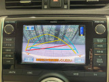 【バックカメラ】駐車時に後方がリアルタイム映像で確認できます。大型商業施設や立体駐車場での駐車時や、夜間のバック時に大活躍!運転スキルに関わらず、今や必須となった装備のひとつです!