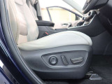 パワーシート搭載。微妙な調整が手軽にでき、ピッタリなポジションで運転することが可能です。
