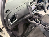 フロアマット装着しています。