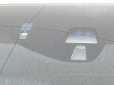 【シティブレーキアクティブシステム】低速走行中に前方の車両等を認識し、衝突しそうな時は警報とブレーキで衝突回避と被害軽減をアシスト。より安全にドライブをお楽しみいただけます。