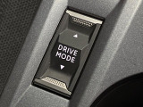 ●走行モードセレクタ:それぞれ使用用途に合わせた走行モードが選択可能です!いつものドライブがより楽しくなる装備です!