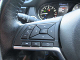 【ハンドルスイッチ】オーディオ操作やメーター内の液晶操作ができるステアリングスイッチ付です★