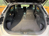普段のお買い物や通勤、送迎等に十分な荷室スペースを確保しております。セカンドシートを倒すと、大きな荷物の積載も可能です♪