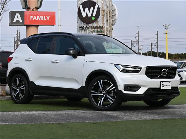 XC40B4 AWD Rデザイン 4WD4WD サンルーフ