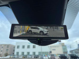 スマートルームミラーで後方確認もしやすく、駐車時などもついていて安心です。