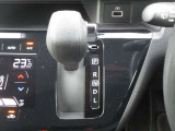 CVTミッションは低燃費でスムーズな加速をします。
